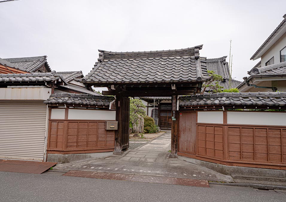 愛染院会館の入り口写真