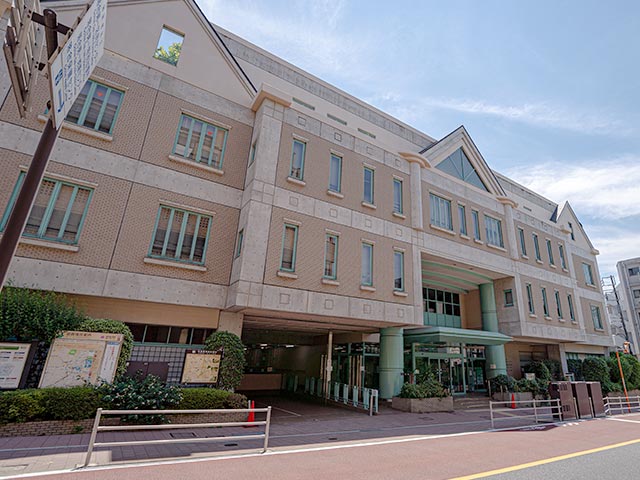 新宿区にある落合第一地域センターの外観写真