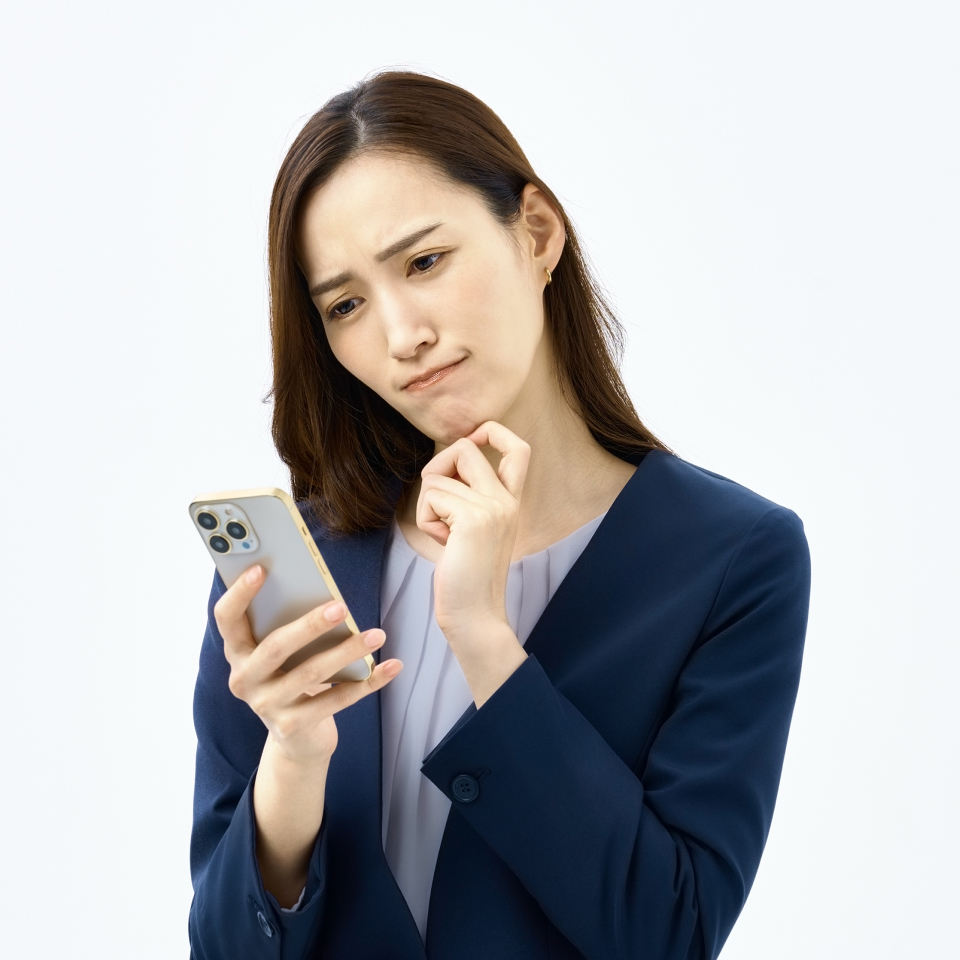 練馬区のみなと式典で葬儀をする女性の写真